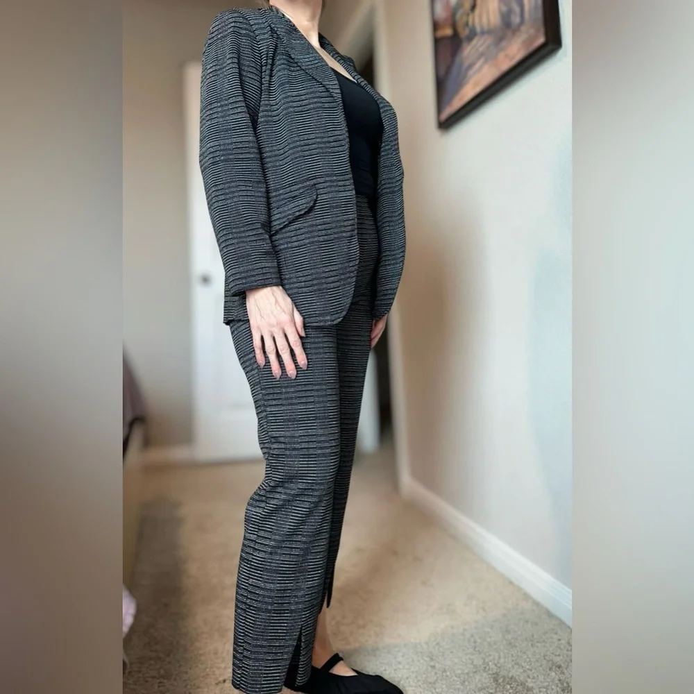 Stacy London Women's Black Striped Pantsuit in XXSP - Picture 3 of 16